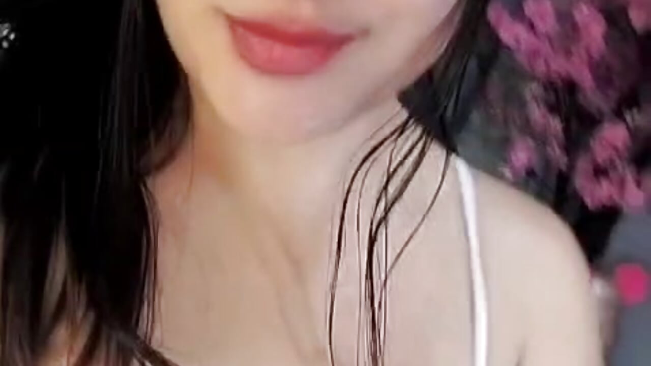 Welcome my lovers! 🥰– Alahia__s kameramodell videója
