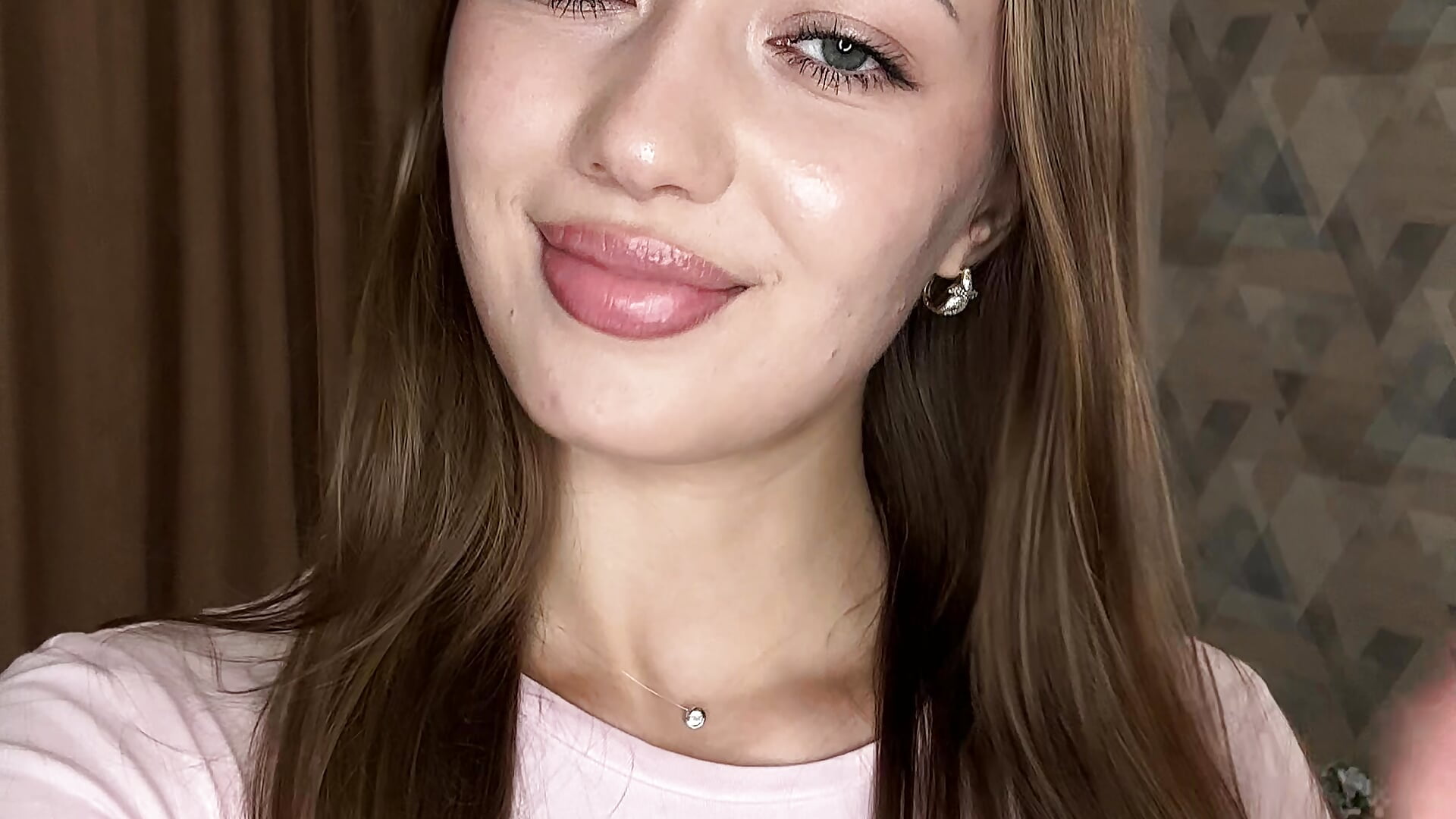 hi, bb) - video oleh model kamera GwendolynVillalva