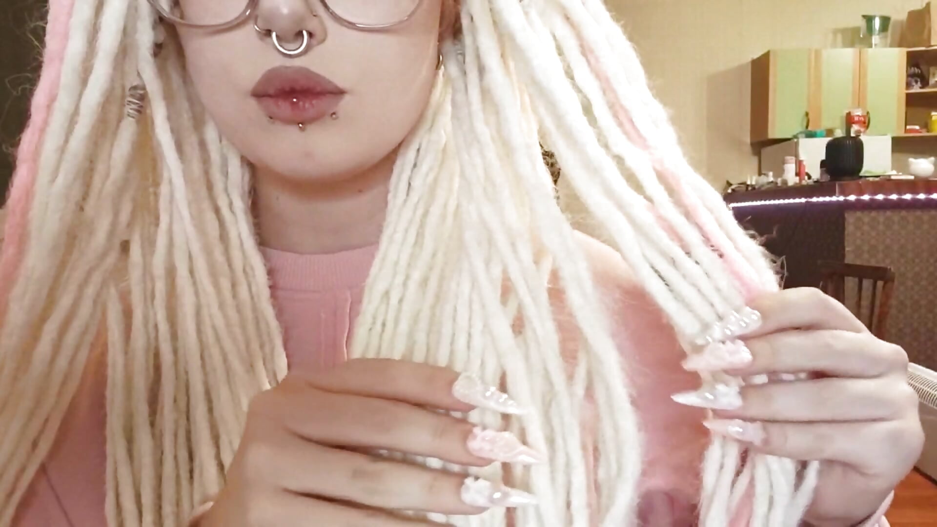 My beautiful dreadlocks - відео від вебкаммоделі VaniaHafter