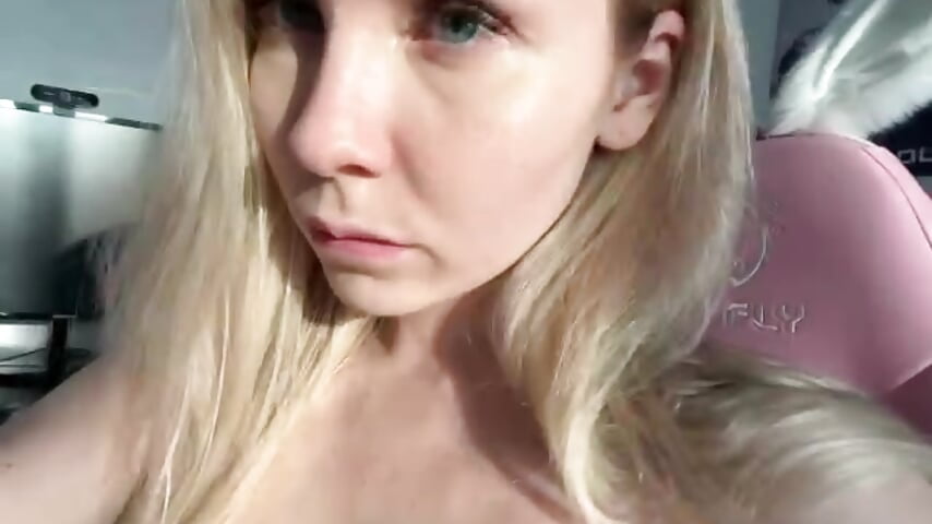 -6955643545427443025– CassieHowar kameramodell videója
