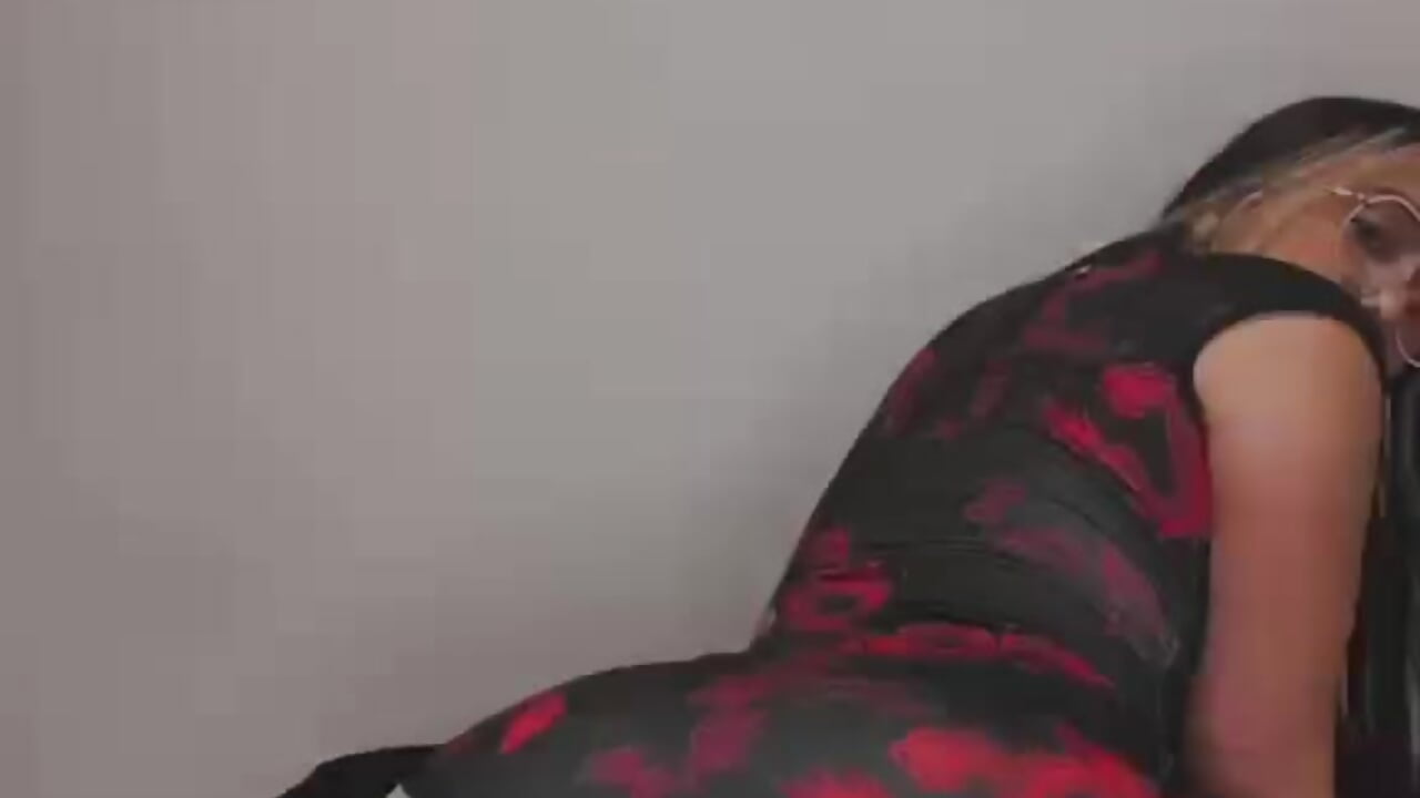 Wiggle Like a Dragon🐉🍑 - Mylleanna kullanıcısının videosu