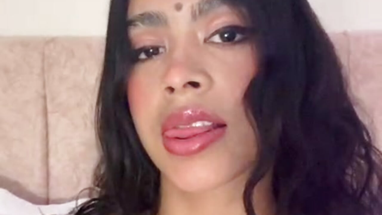Hi♥ — filmik aryavega