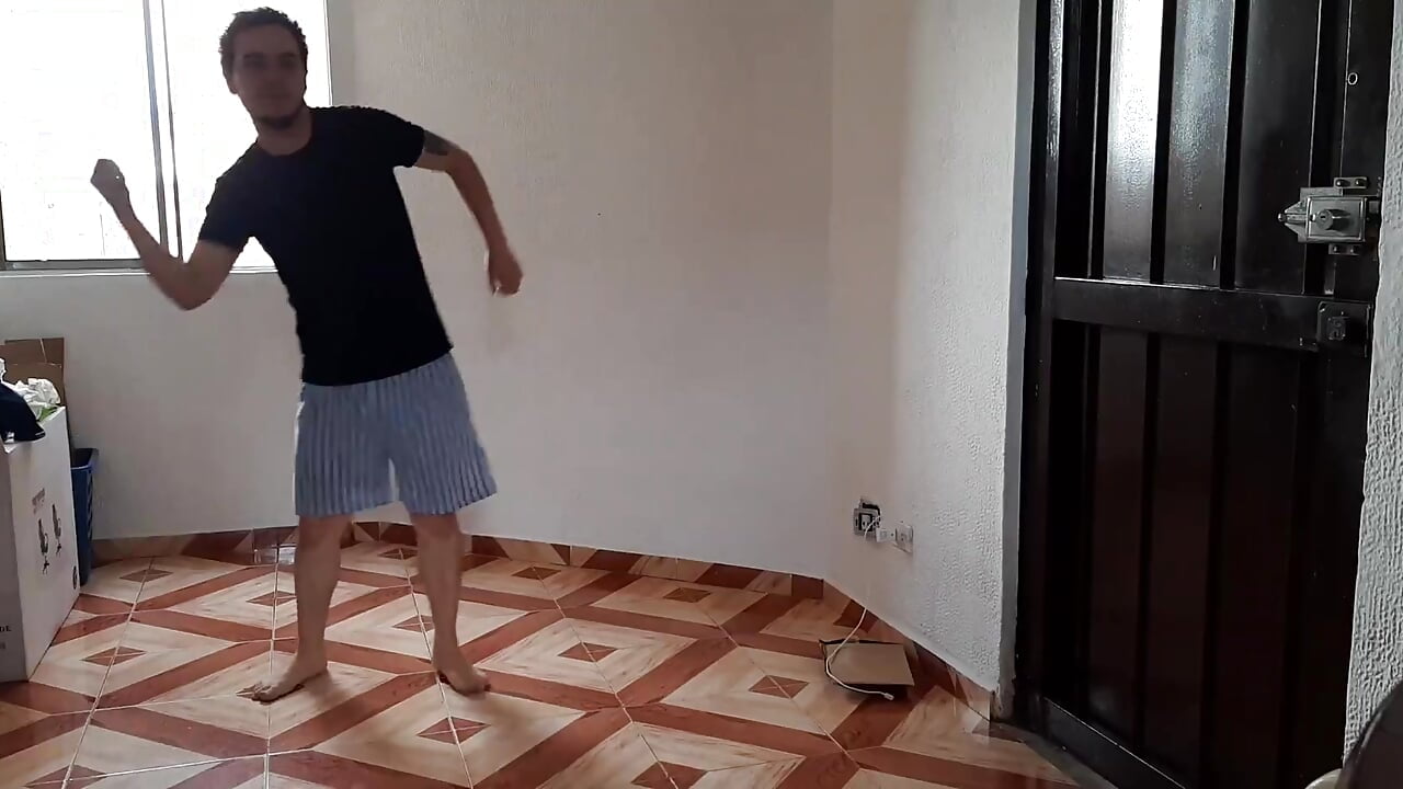Playing Just dance "Because im happy - Video von Anubis_Hot_Rythm