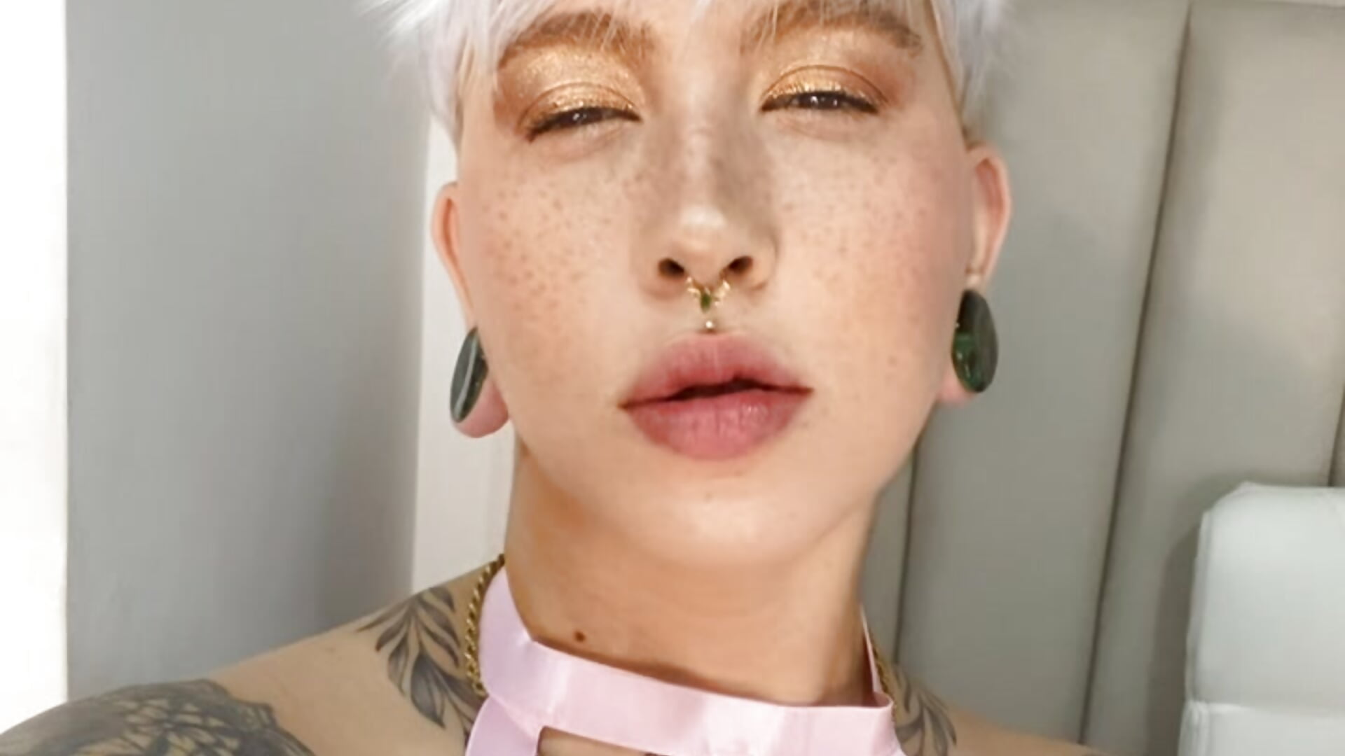 Your kitten - video by amy_ink cam model