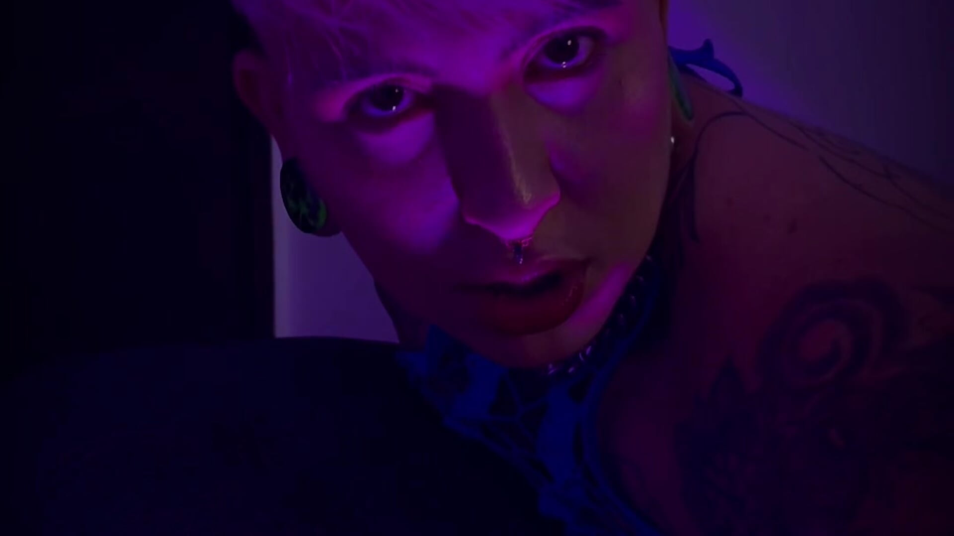 Hey guy, enjoy some of my exclusive content ✨😈 - video by amy_ink cam model