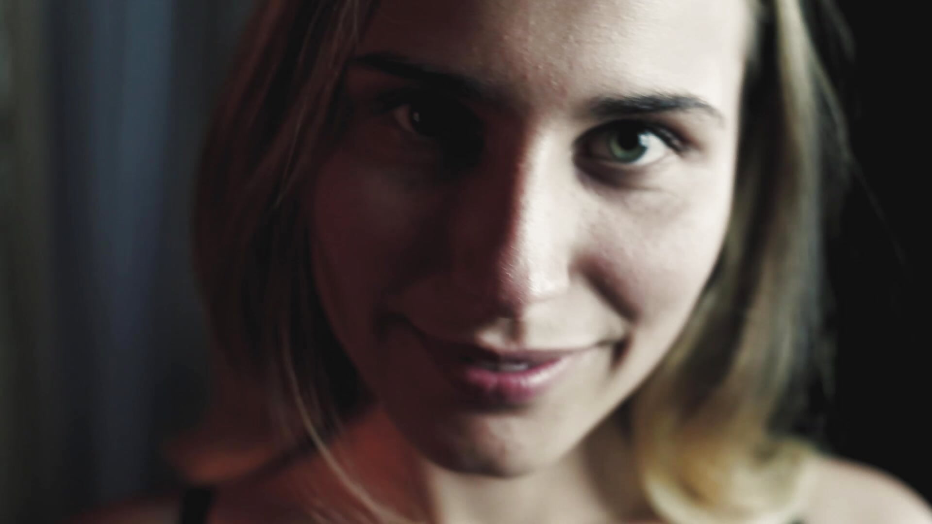 feel me - video by juliamoore1 cam model