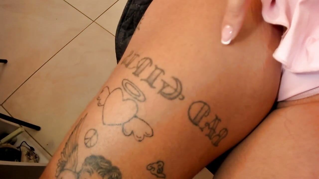 Showing you all my tattoos (pussy closeup at the end)