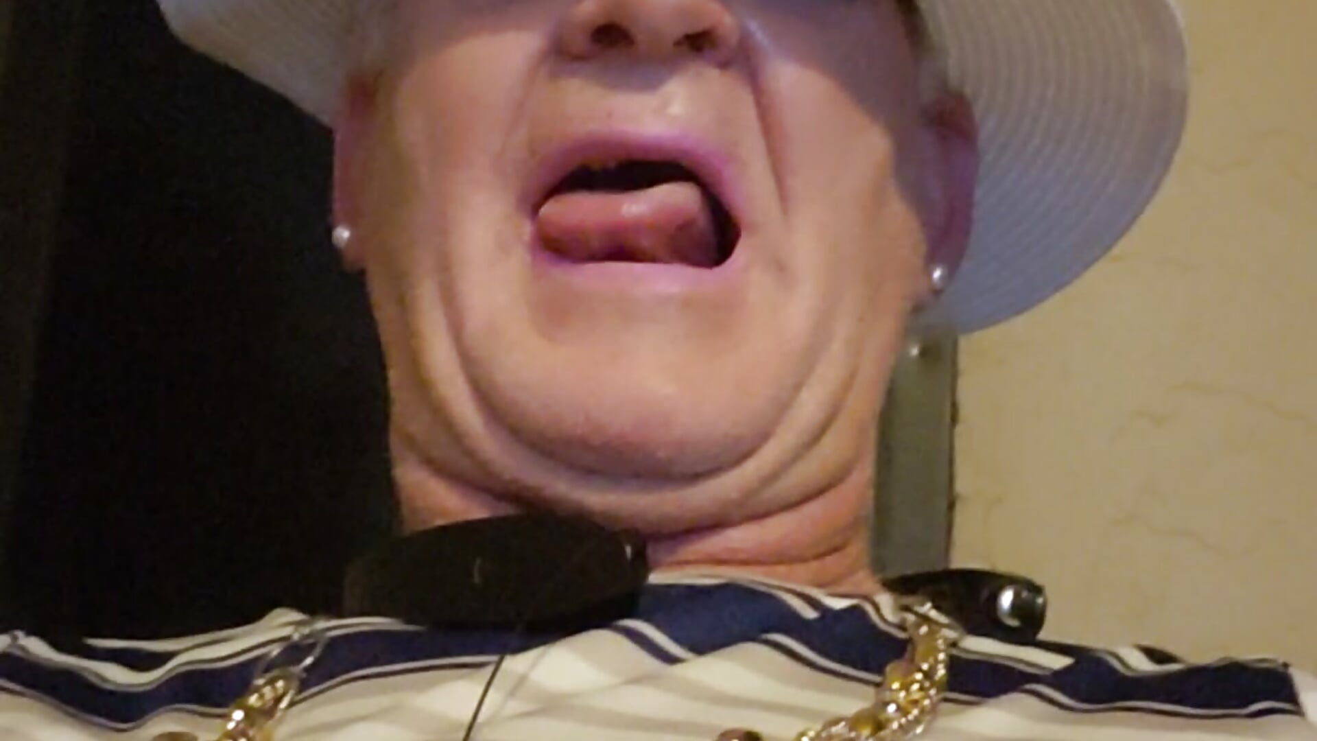 20200410_024017 - video by Sweet_Sexy1963 cam model