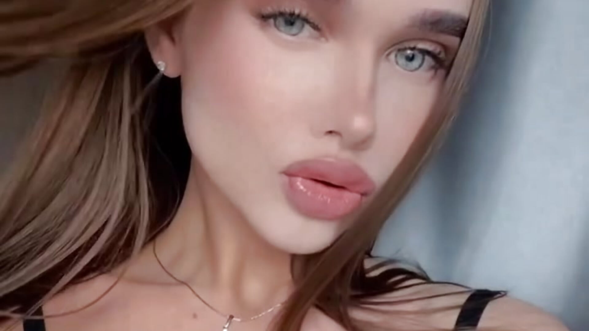 💋 - video oleh Malika_Lisan kamera model