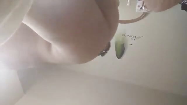 fucker - فيديو من lilpervt موديل الكام