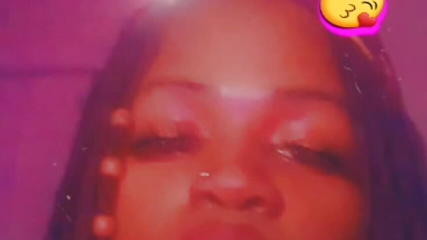 Goodnight - video by RayaShine cam model