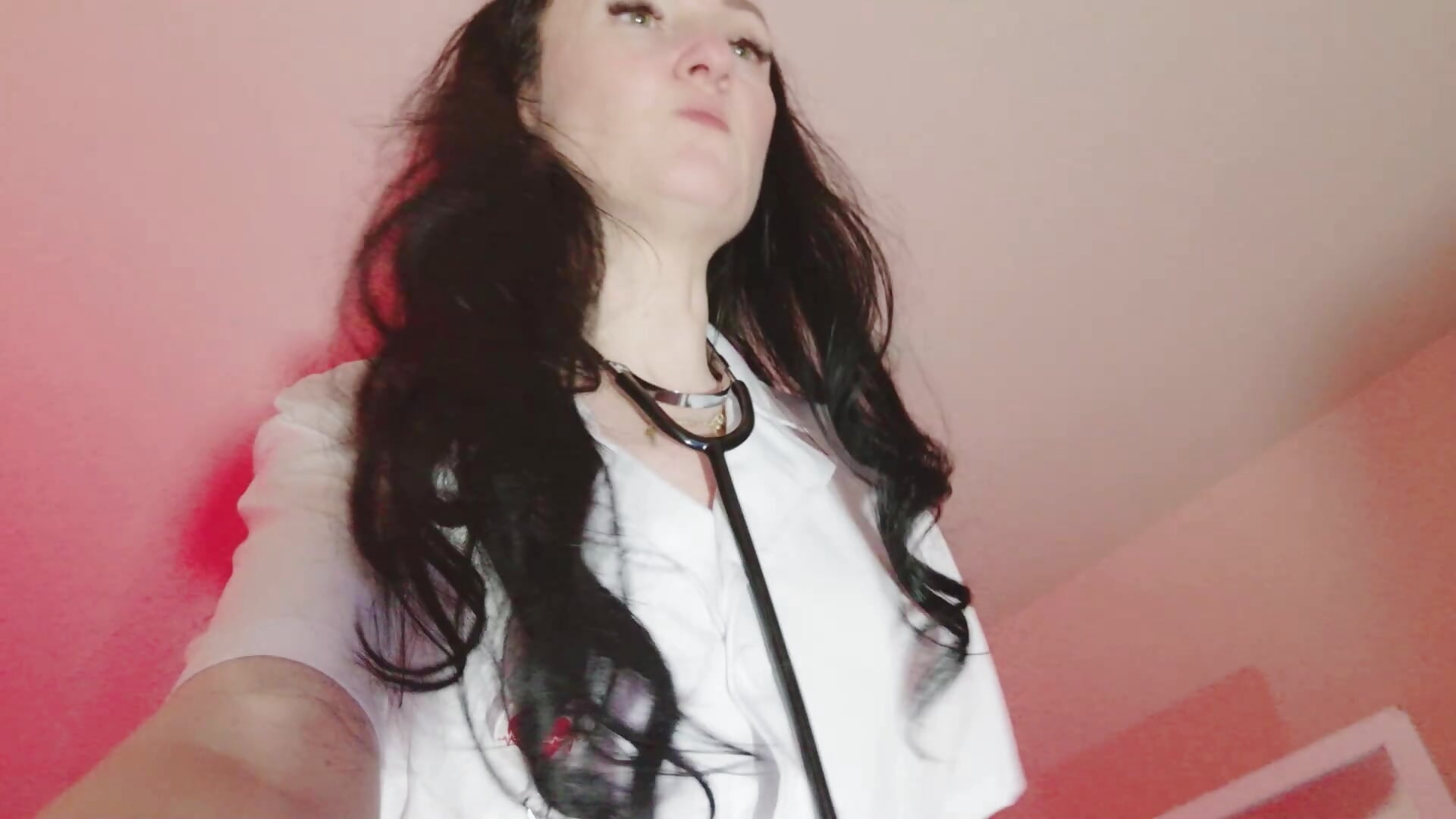 naughty nurse squirts – video af lara_heaven cam-model