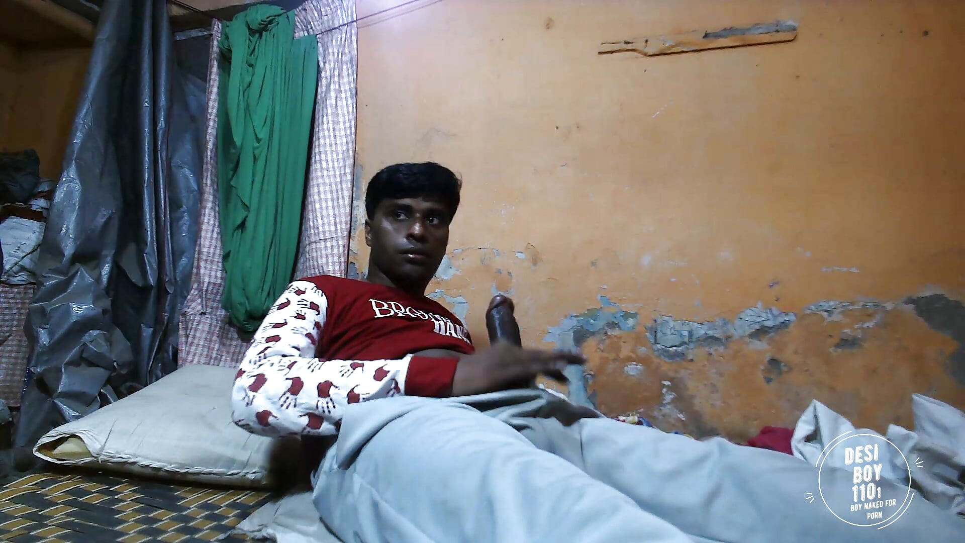 Indian boy love porn Indian innocent boy love porn – видео вебкам-модели desiboy1101