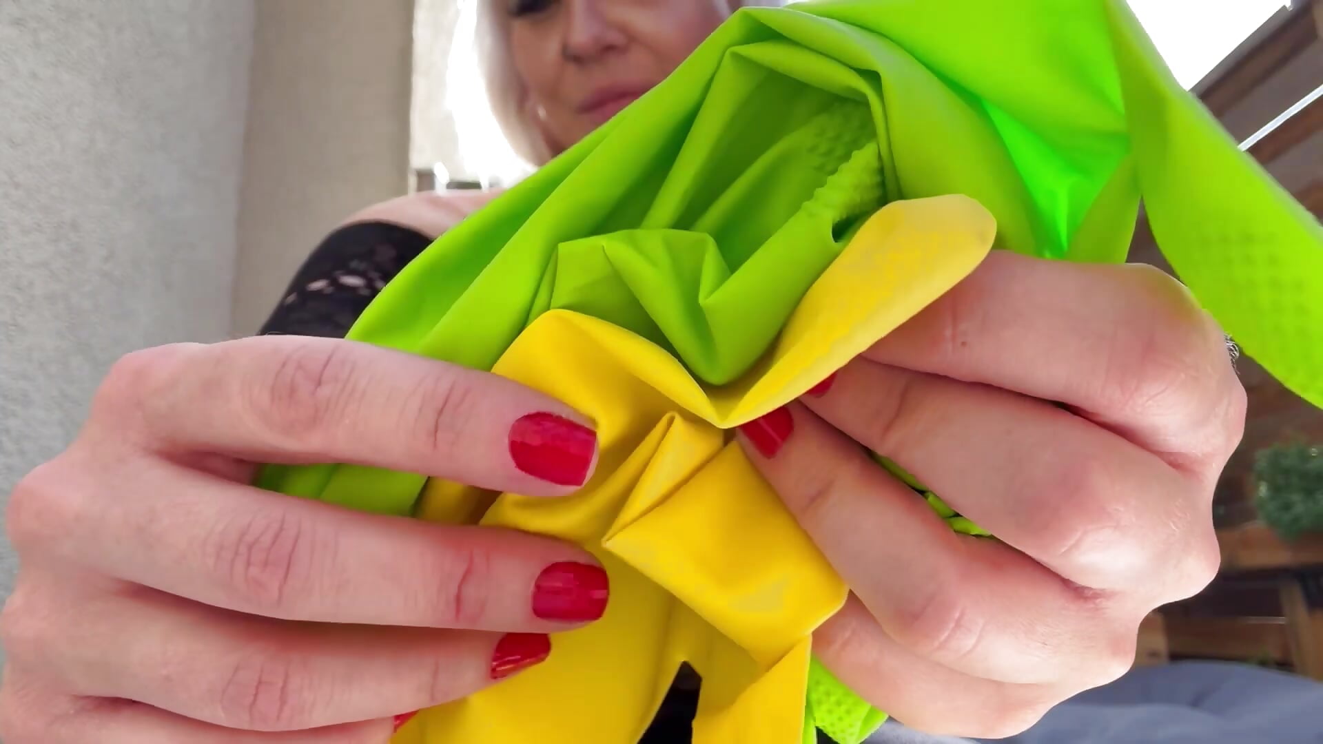 MiaXXX - Putzhandschuhe die Du lieben wirst