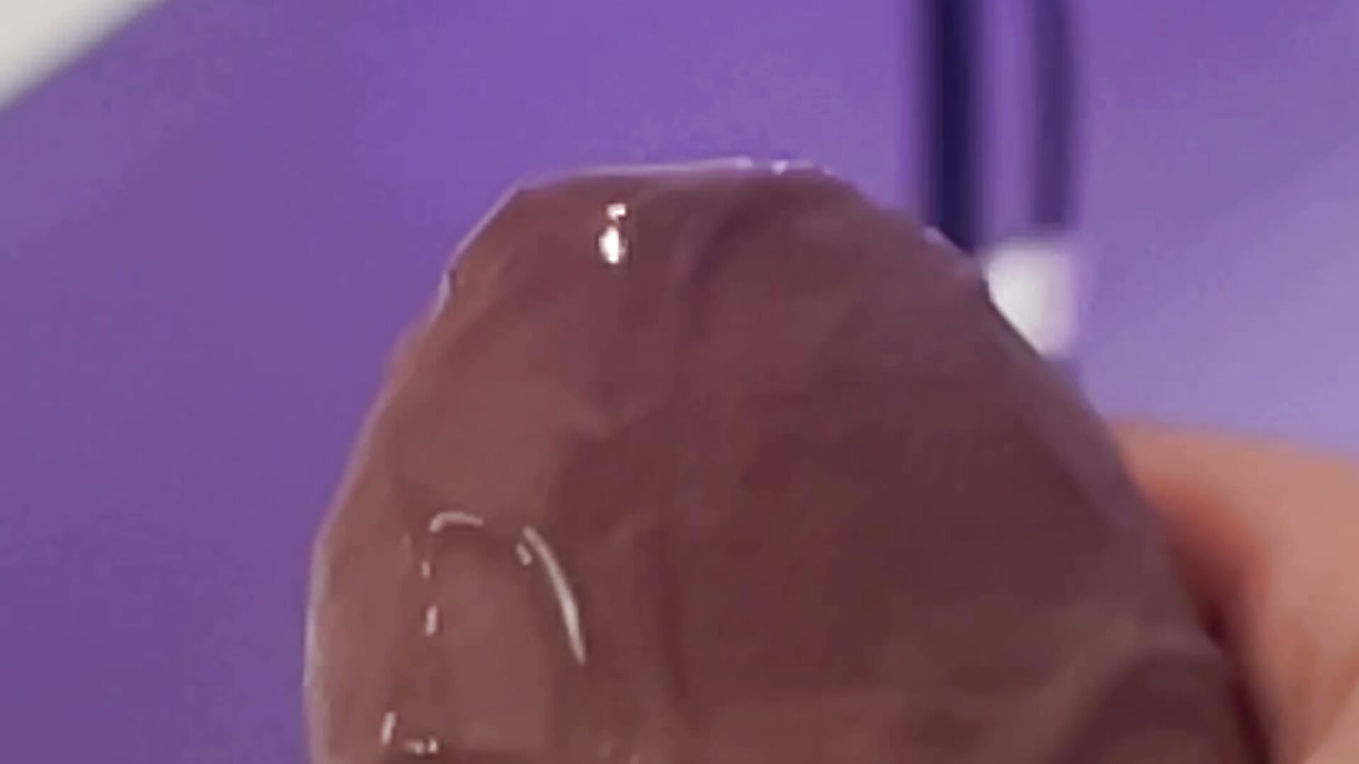 I love when my penis behaves that way – video od webkamerové modelky VikoHands