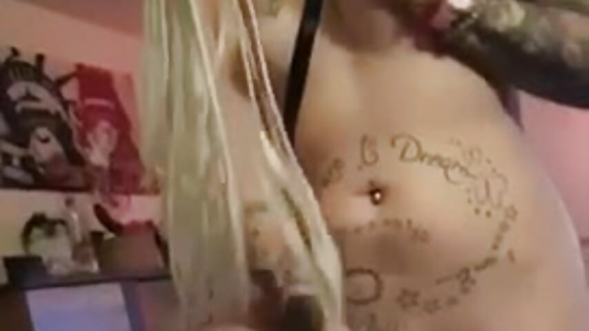 Fummelspielchen - video by RoxxyInk cam model