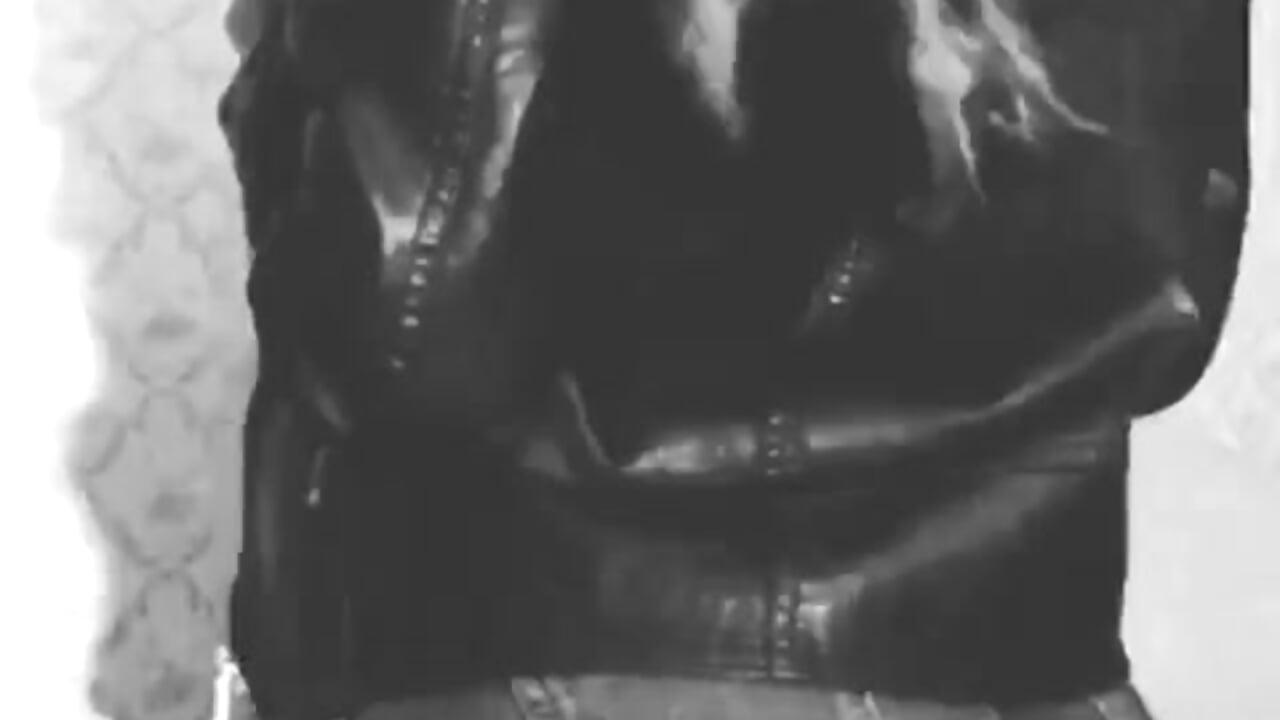 stiptease and playing with a dildo - video by cherry_inside cam model