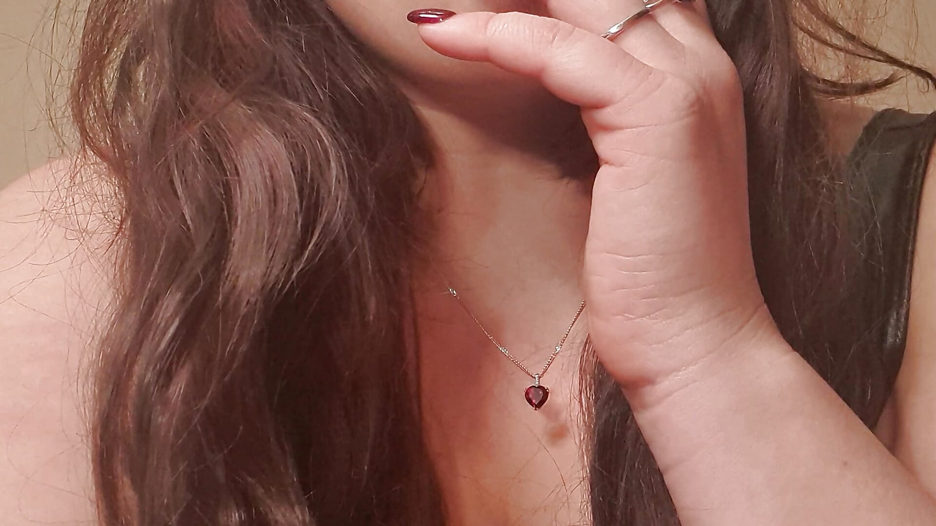 i-will-make-you-smoke - video by Bella_smoke cam model