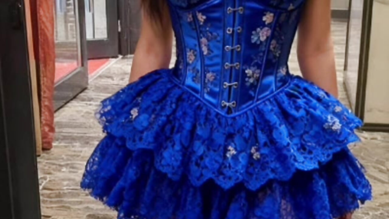 blue – video modela na kameri juliahayessxx