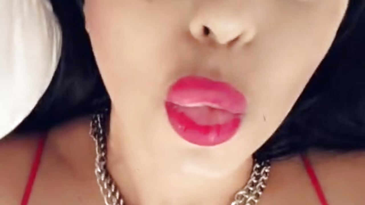 red j.h - video van juliahayessxx cam-model