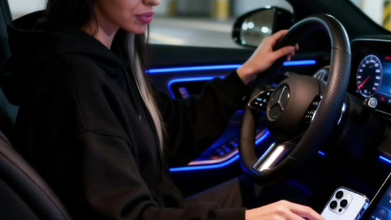 WhatsApp Video 2026-03-26 at 00,16,13 – video od webkamerové modelky juliahayessxx