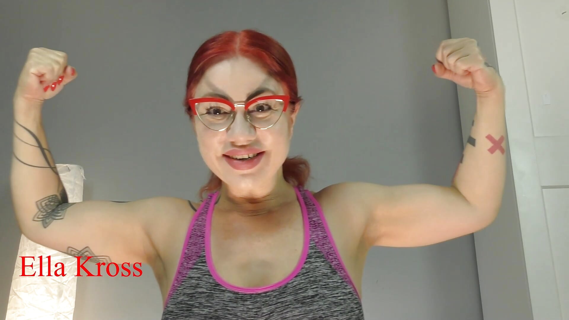 Worship my muscles loser ! - video by Ella__Kross cam model