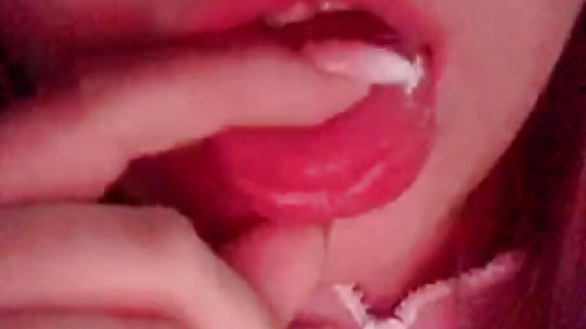 Mmmmm - video by GanseloMix cam model