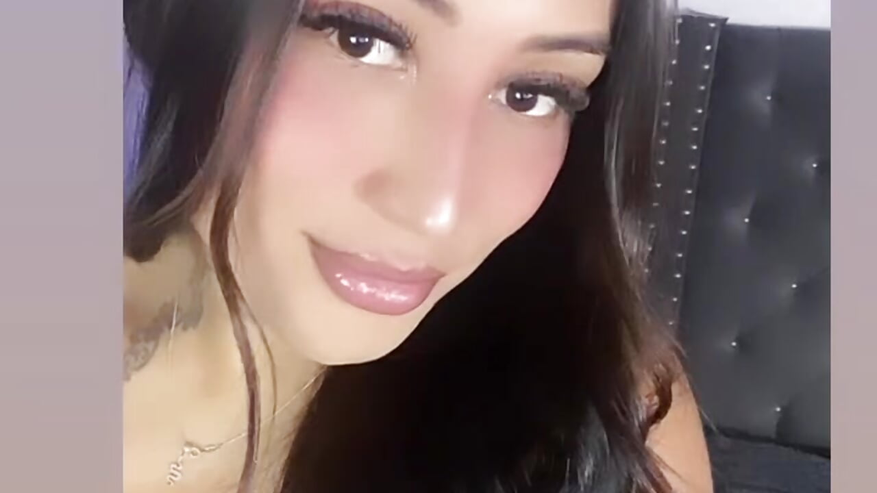 profile-intro-video-1712885405 – видео вебкам-модели Afroditahott