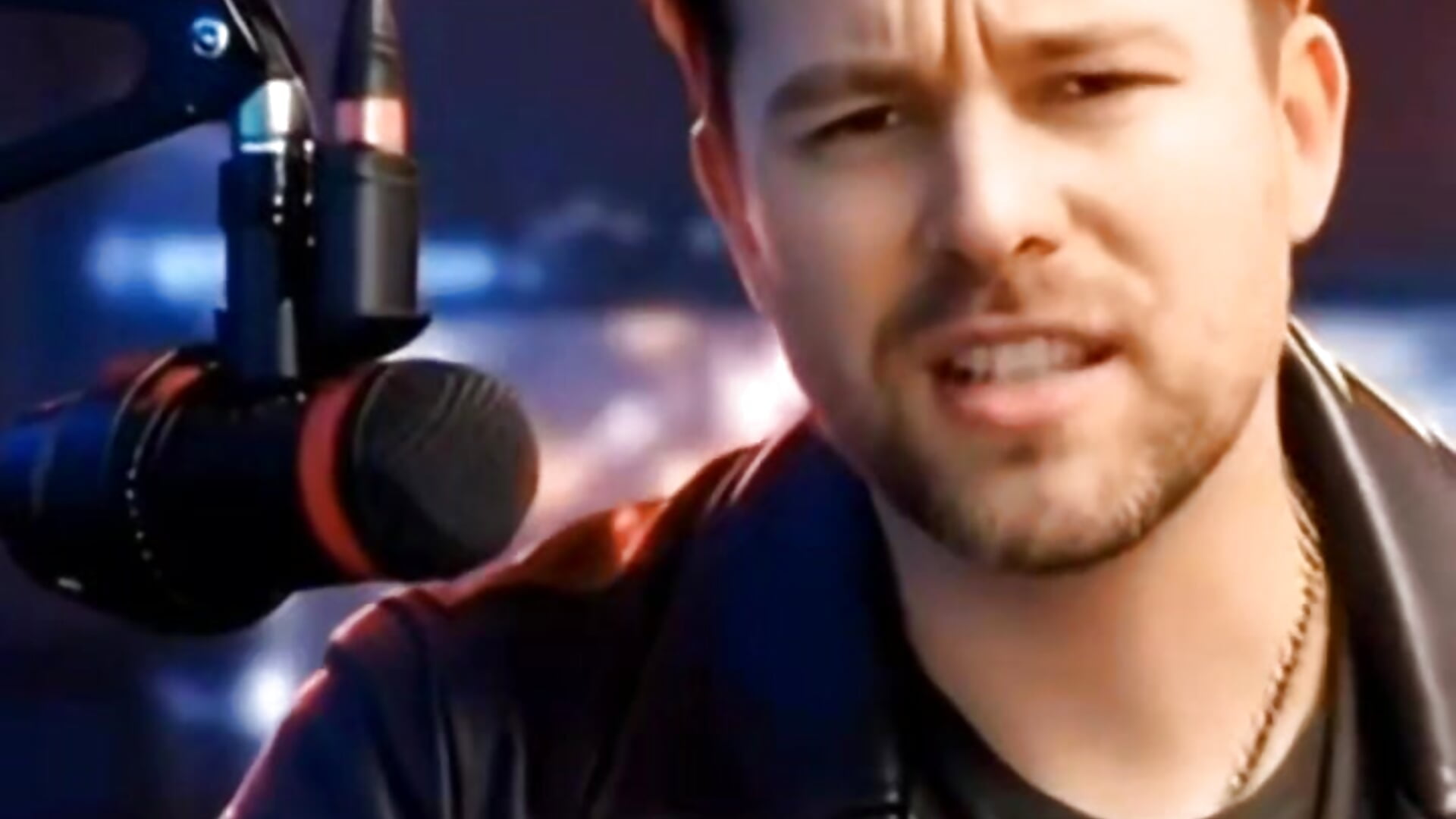 2026-04-05-051115494 – video modela na kameri tom_sauwer