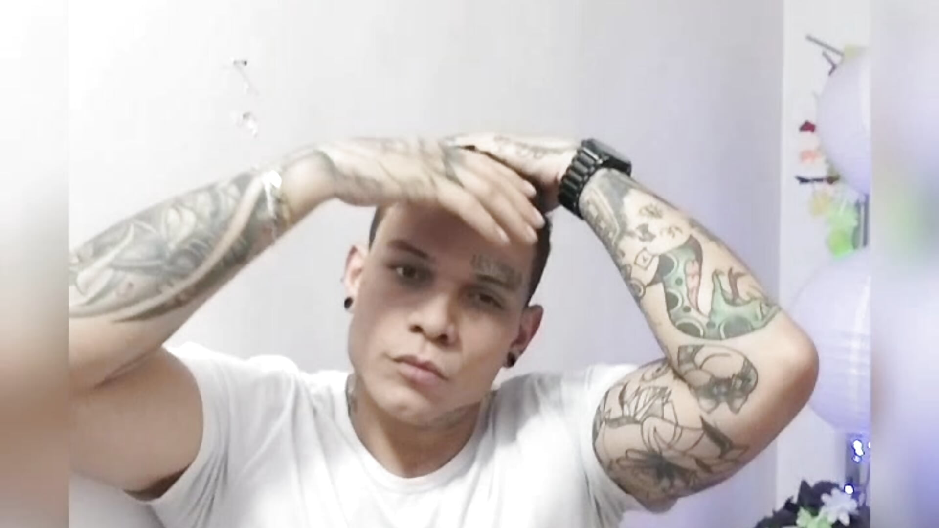 InShot_20200602_222443149 - video di Tiodorovenoso modella di cam