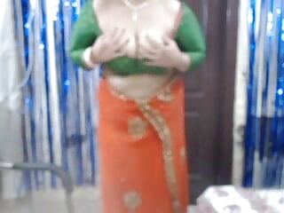 breastfeeding show - video by indiankamsutra111 cam model