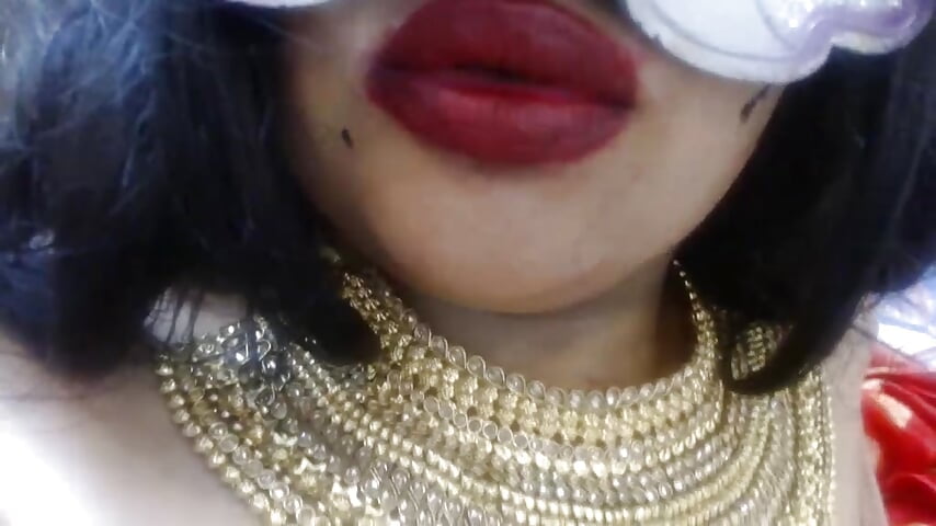 lip teasing - video by indiankamsutra111 cam model