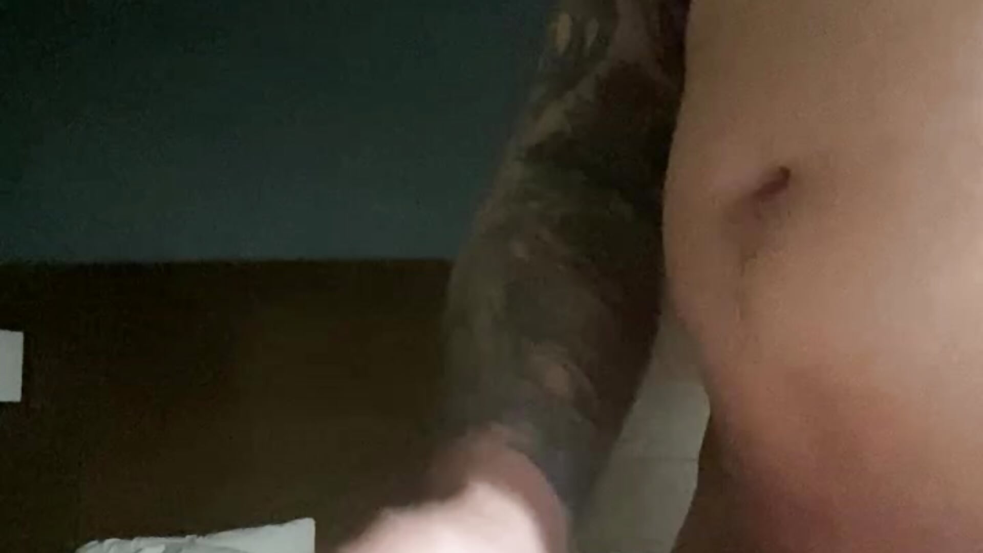 HUGE cumshot after edging – видео вебкам-модели TonyStarkEnt_