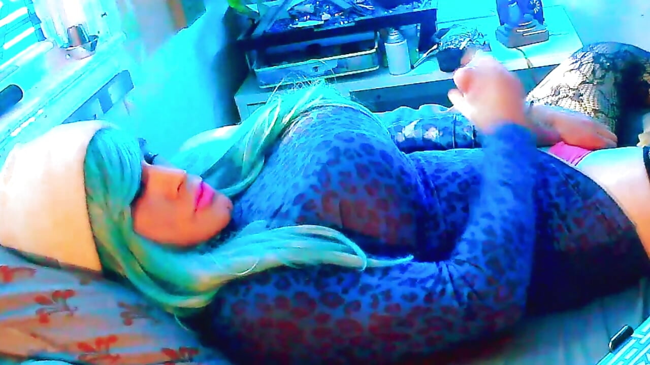 Midnight snack - video by AnnasExclusive cam model