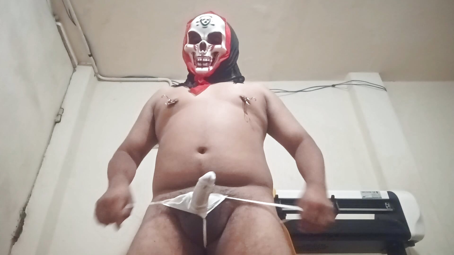 Leche en un Erotico Halloween - video by andi_erotic cam model