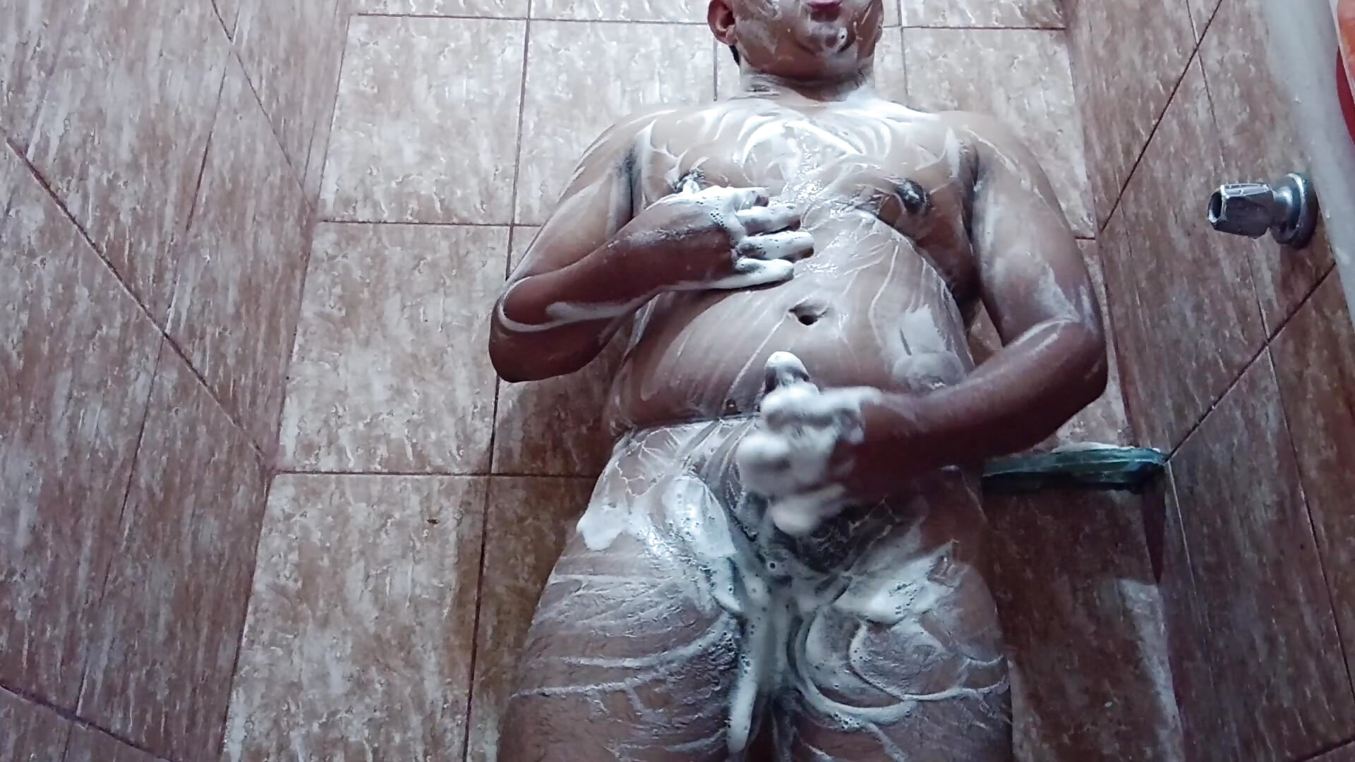 Mi polla en modo aseo erótico - video by andi_erotic cam model