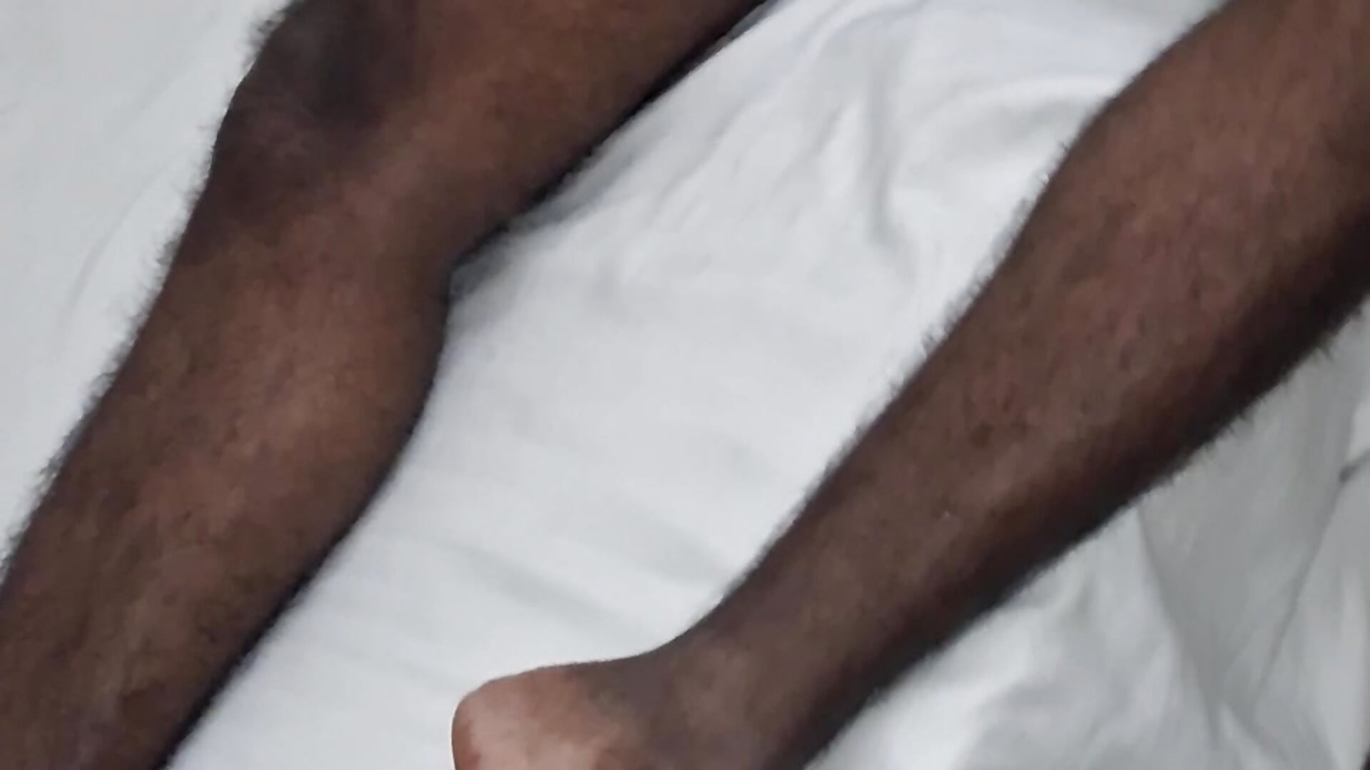 Something 🙈 - video của người mẫu cam BlackHairy_man