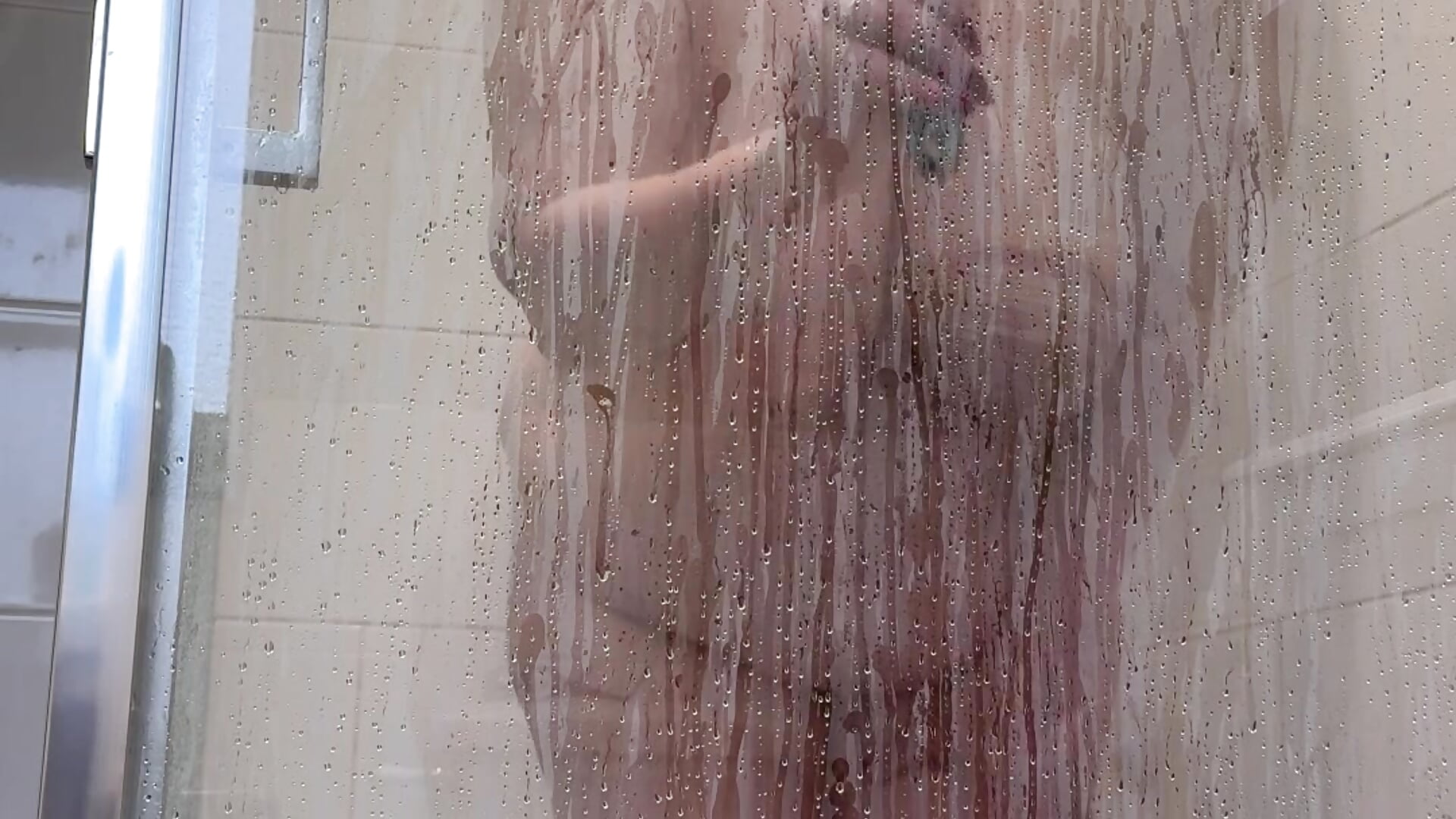 Cum and wash my back and front x - video by catherinecan69 cam model