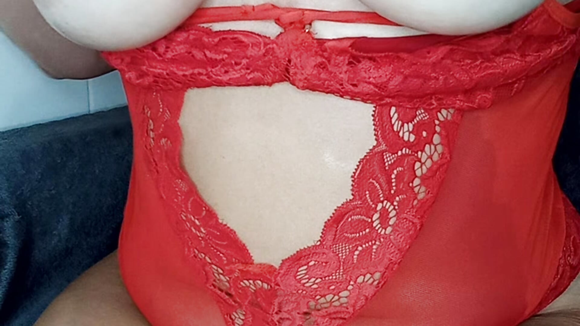 Huile boobs - video by missdarling007 cam model