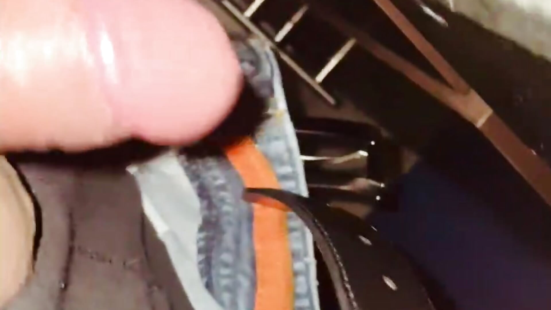 trim,D2B760BB-5E34-40A5-A177-C3FFF534333B - Vídeo de R2ger, modelo de vídeos