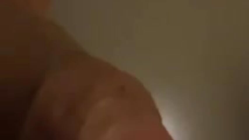 trim,EDFCF3A5-F0C6-4956-9C27-3388C13F4E6C - Vídeo de R2ger, modelo de vídeos