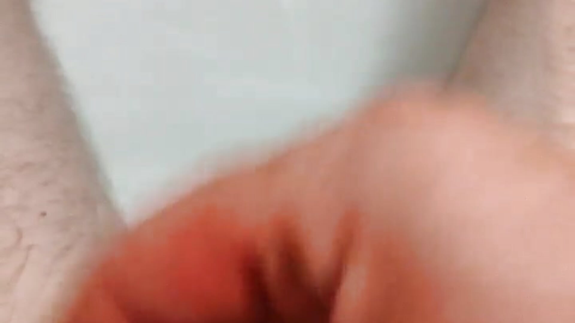 Getting hard in the bath - video by IronedTitan cam model