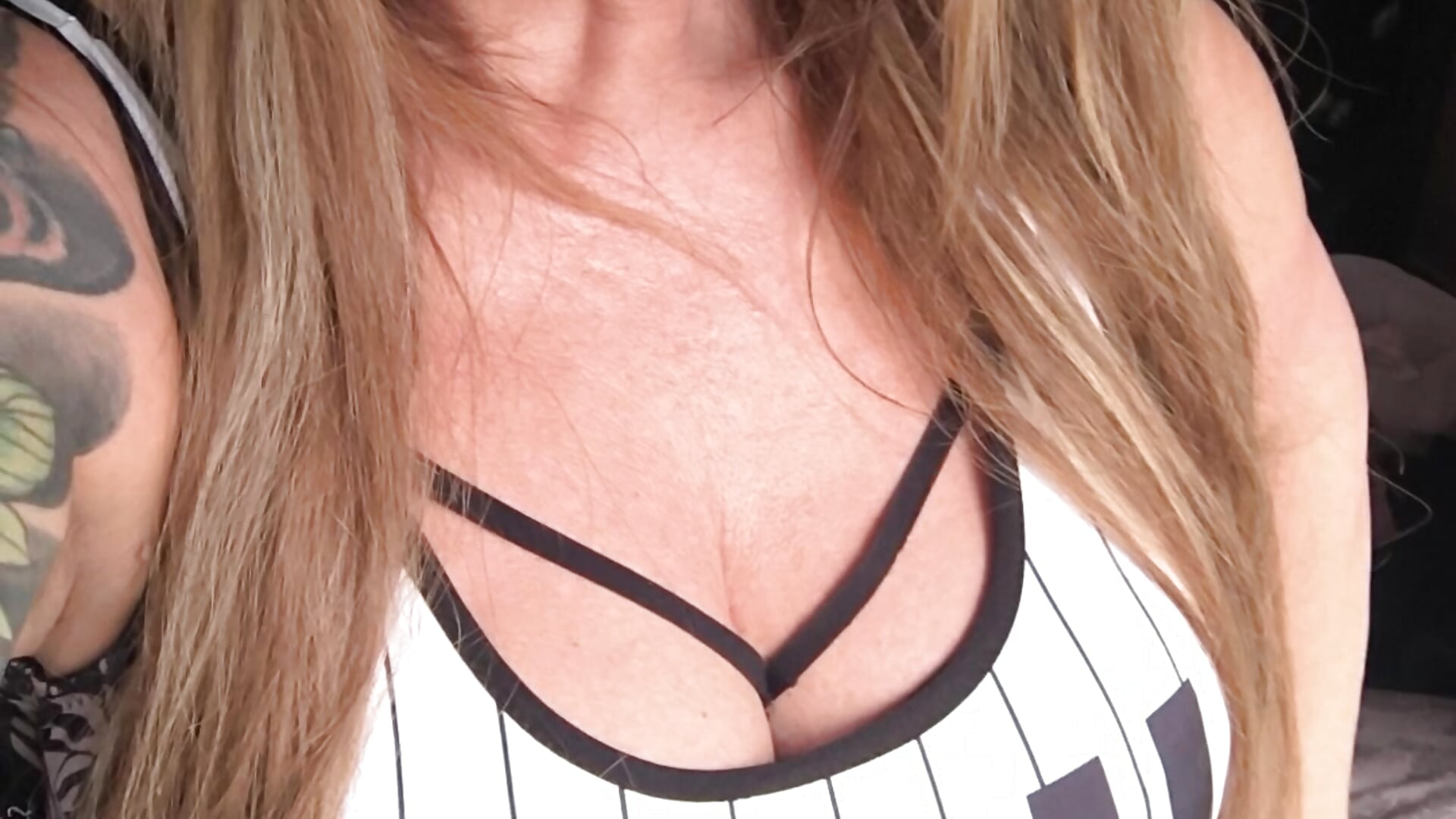 Greetings from New York Guys💋💋💋 - video by missjenn_x cam model