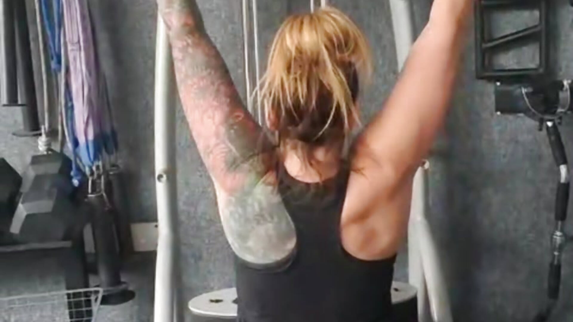 Workout 💪 - video by missjenn_x cam model
