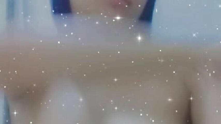 WhatsApp Video 2020-05-06 at 12,56,13 PM - video by Collette cam model