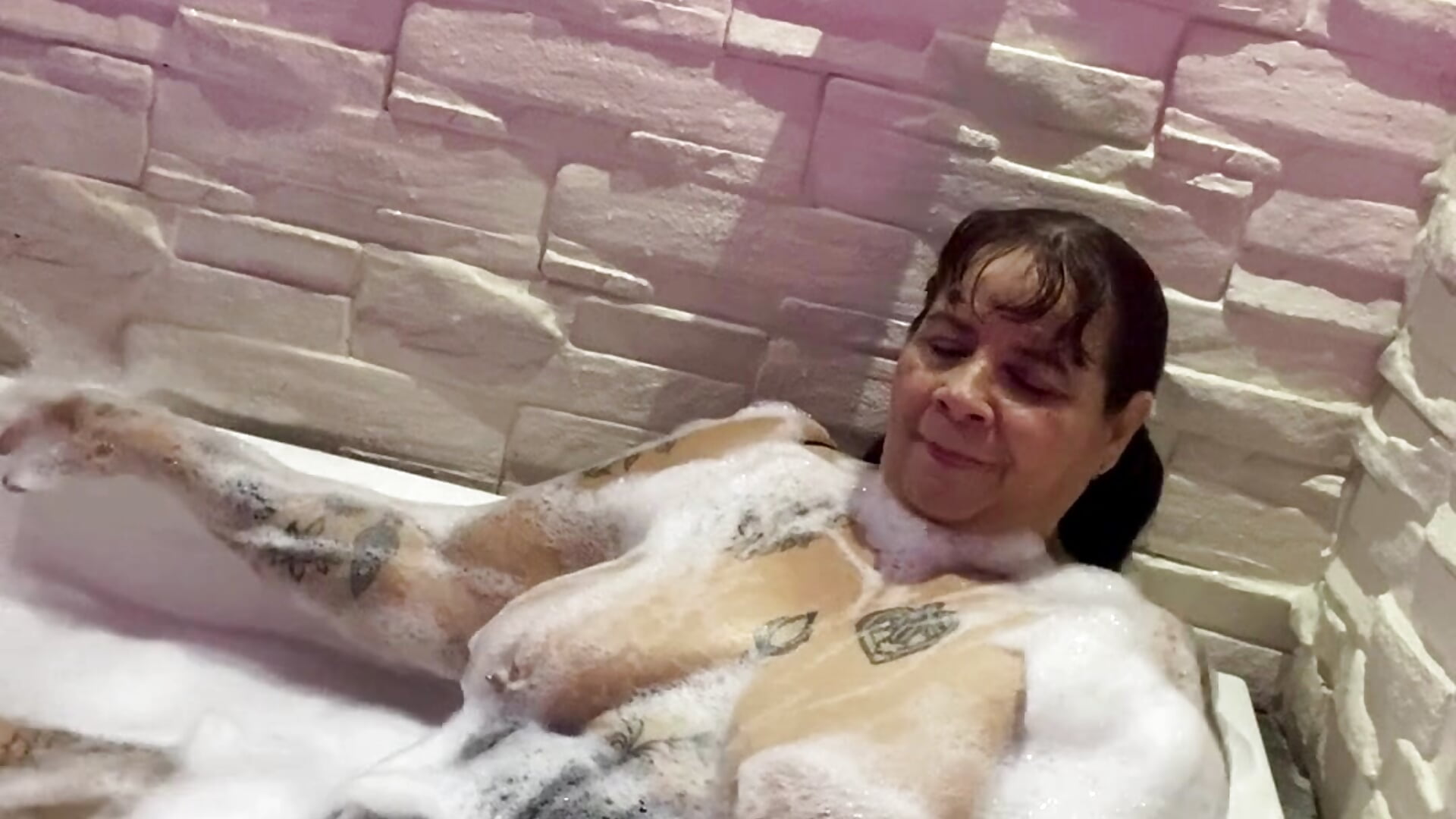 Too hot for this shower
