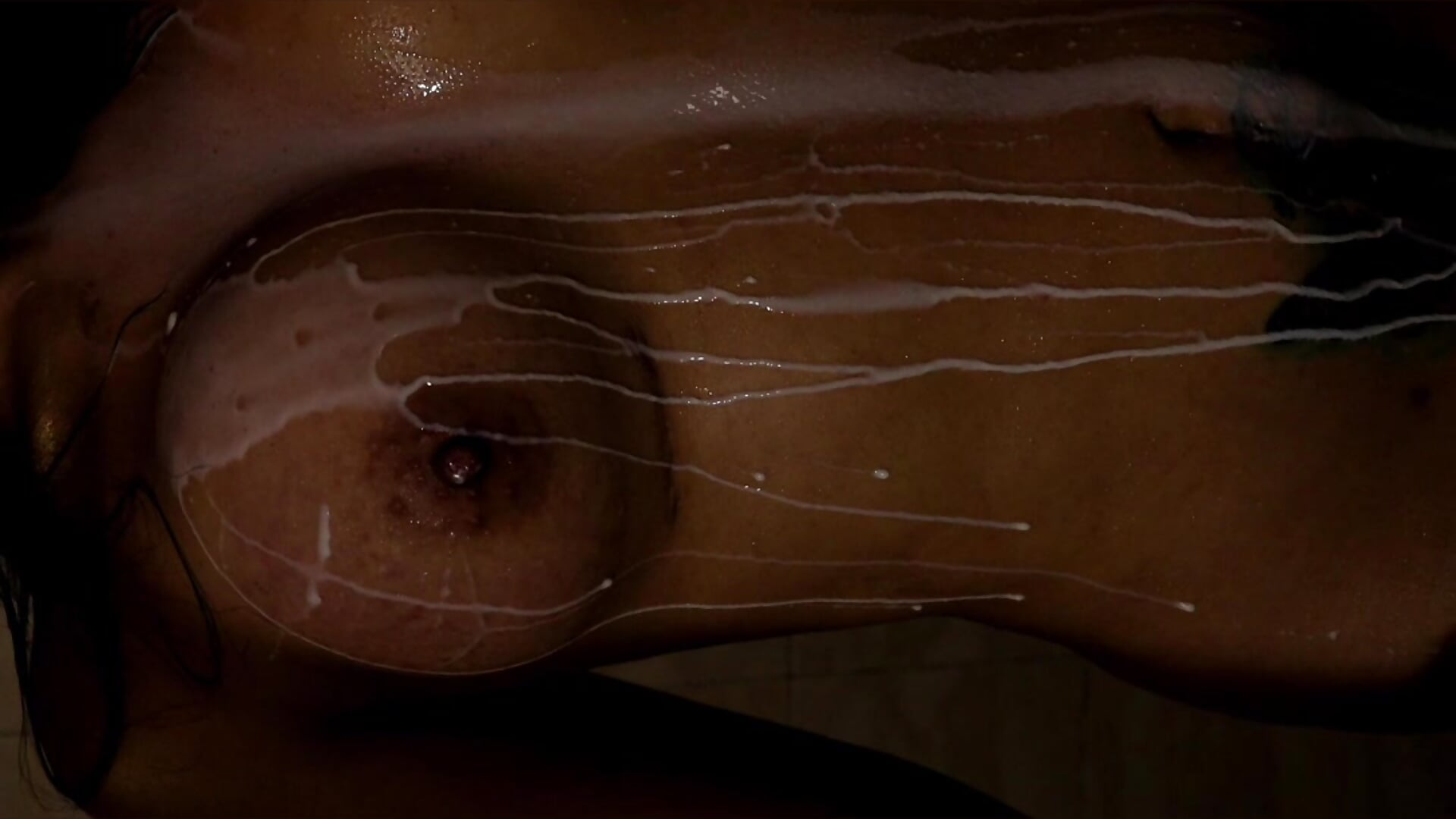 milk show, especially for you - video by sarakaisy cam model