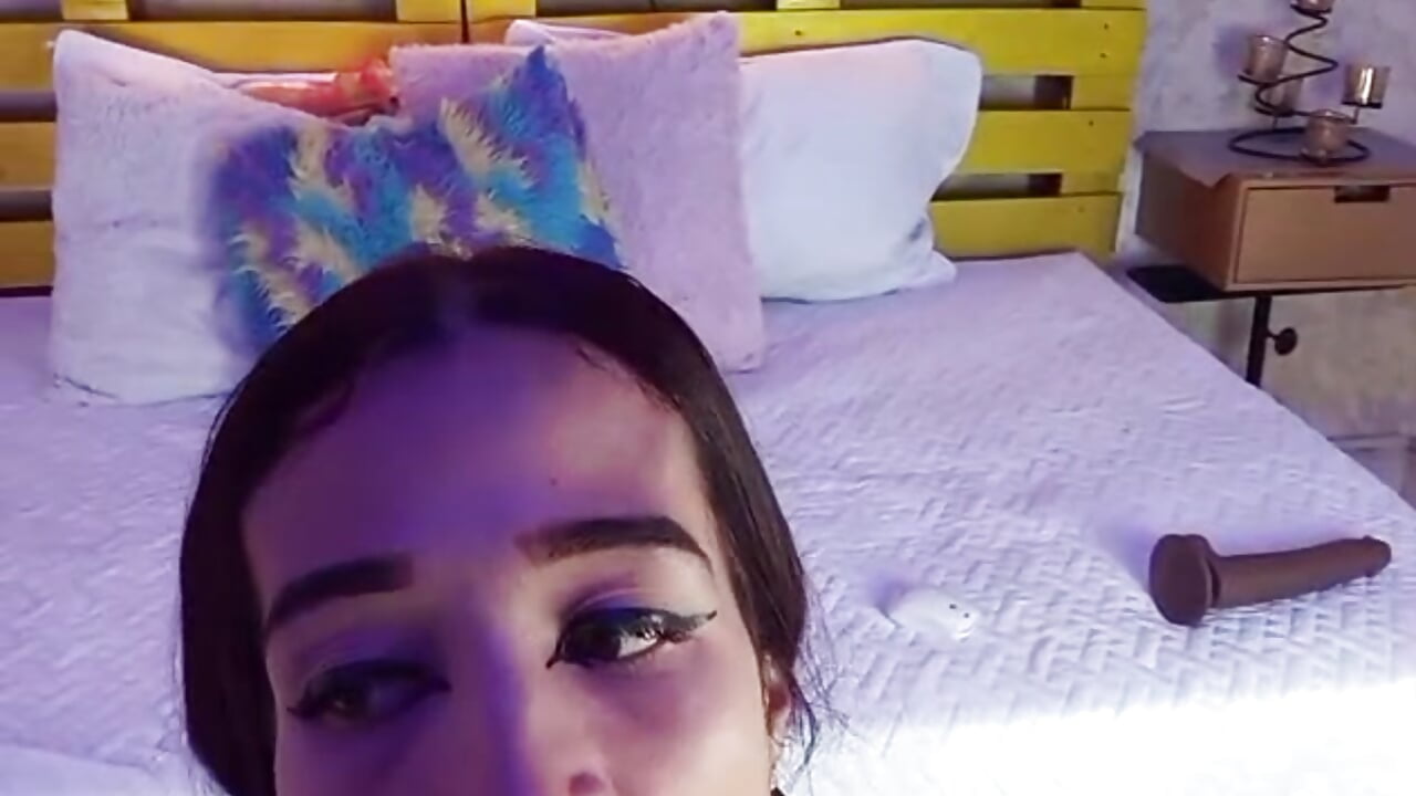 sucking your big delicious cock..🍒😈💦🥵 – video od webkamerové modelky cristinapuerta_