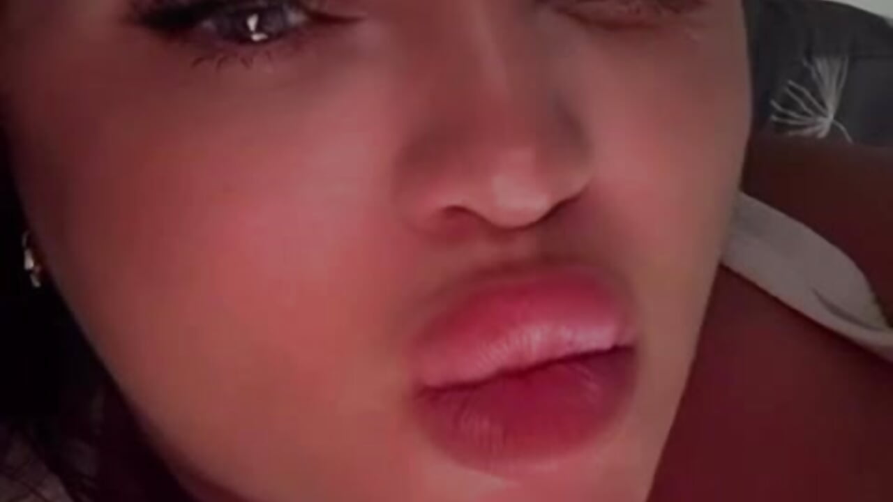 just i - video by littleRikka cam model