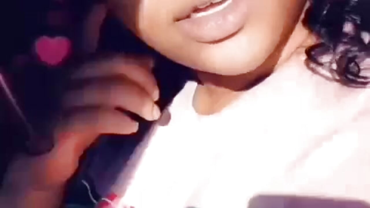 In the Sun - video by SandyCheeks228 cam model